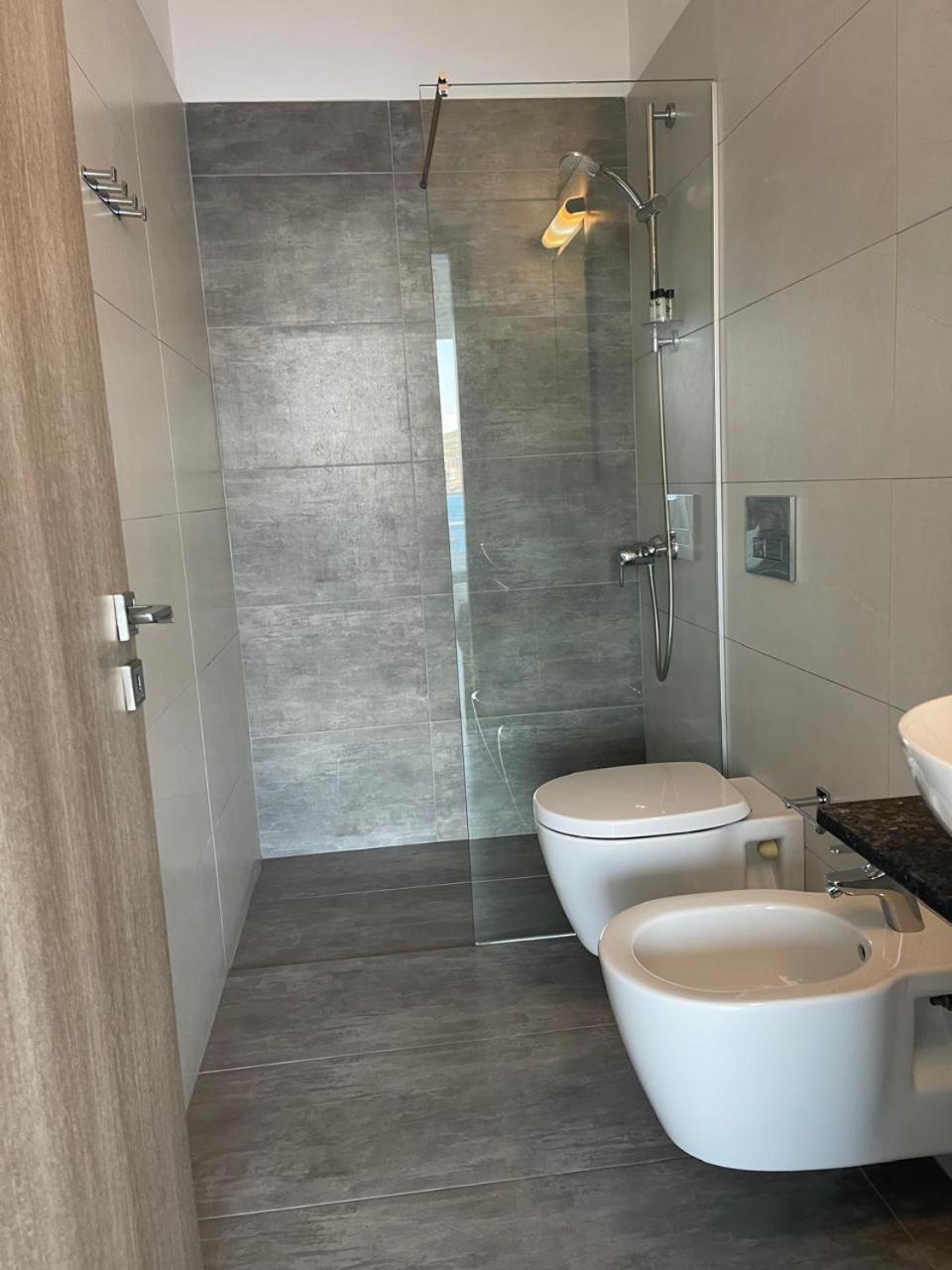 Kristina Bellavista Rooms Sarande Bagian luar foto
