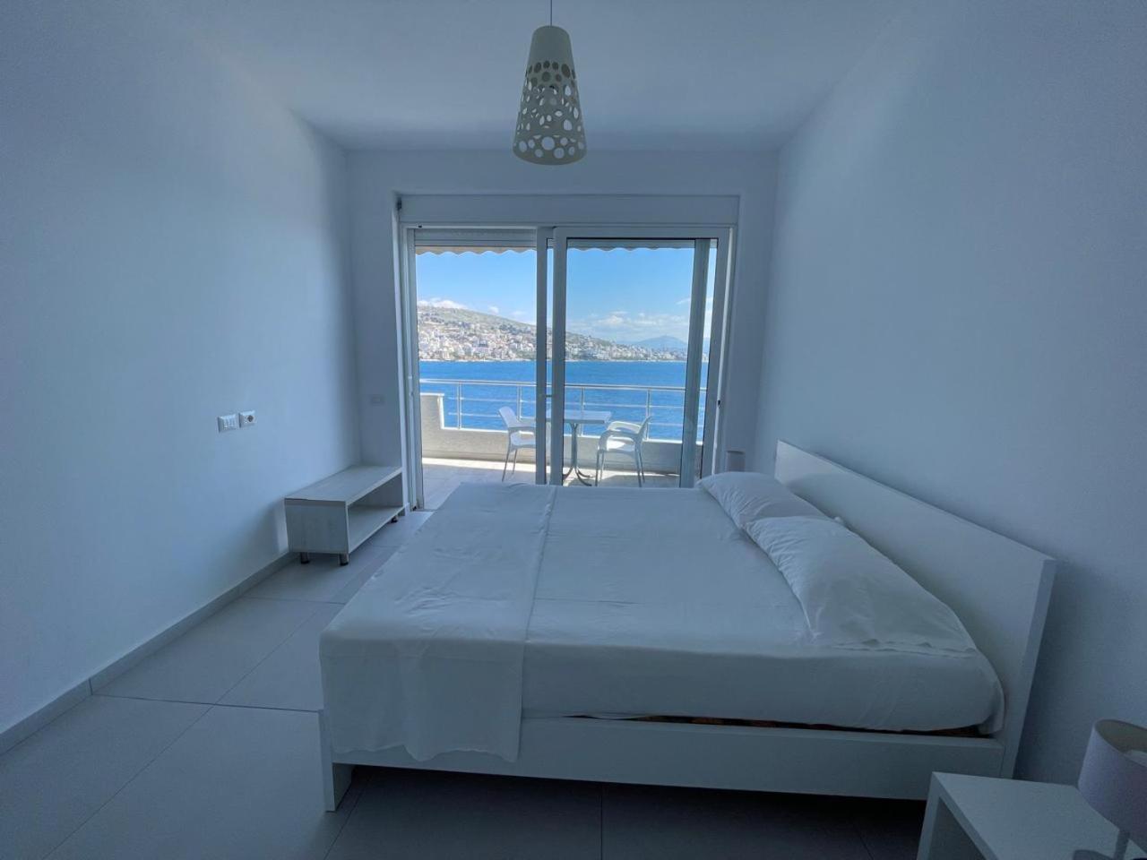 Kristina Bellavista Rooms Sarande Bagian luar foto