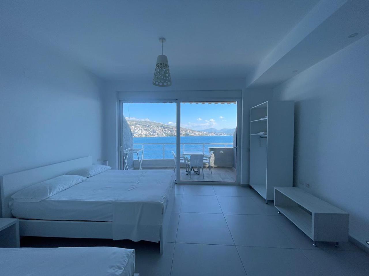 Kristina Bellavista Rooms Sarande Bagian luar foto